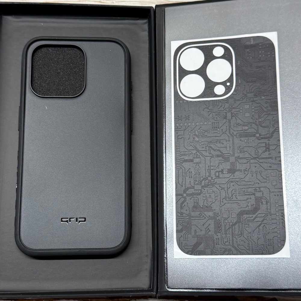 dbrand Grip Case iPhone 15 Pro MagSafe Matte Black Circuit New Open Box